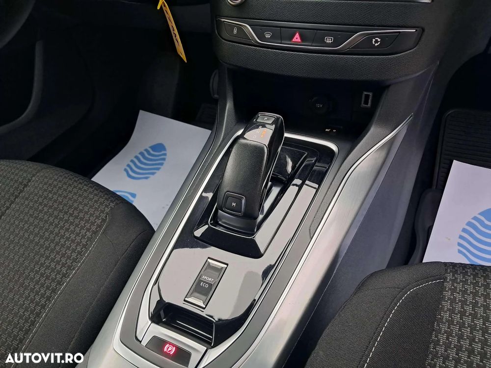 Peugeot 308 1.2 L PureTech Turbo S&S EAT8 Active Pack - 23