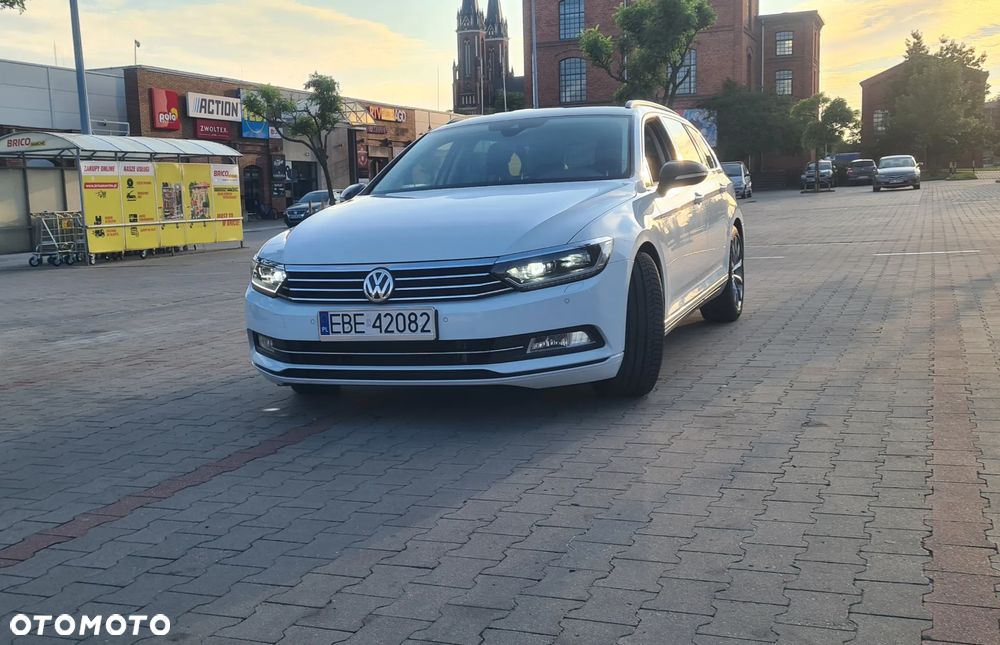 Volkswagen Passat 2.0 TDI SCR DSG Comfortline - 1