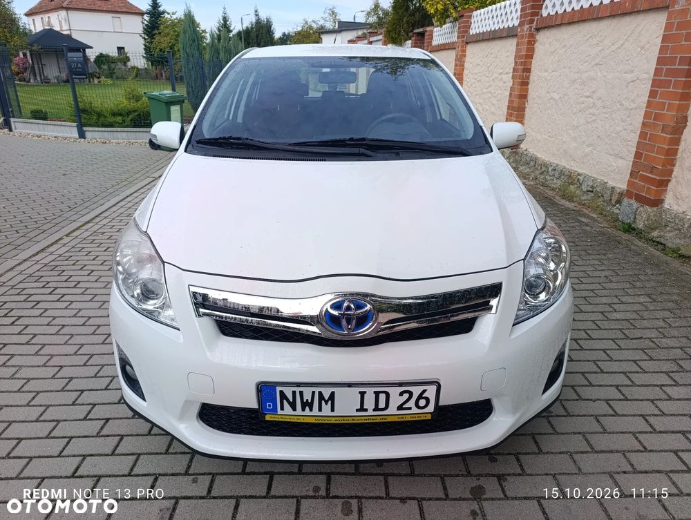 Toyota Auris 2011 photo 3