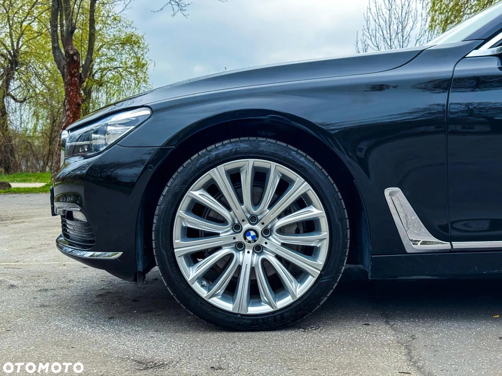 BMW Seria 7 740Li - 14