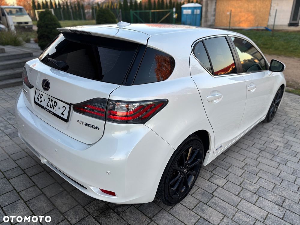 Lexus CT 200h Prestige - 10