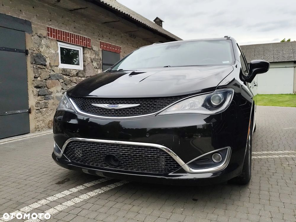 Chrysler Pacifica - 6