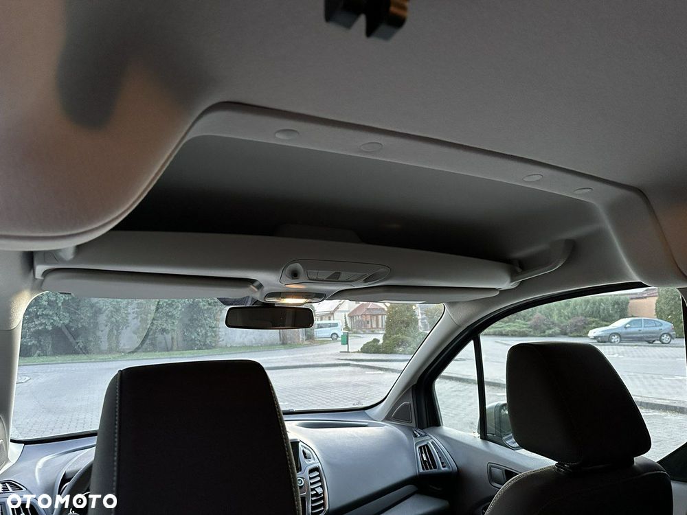 Ford Transit Connect - 12