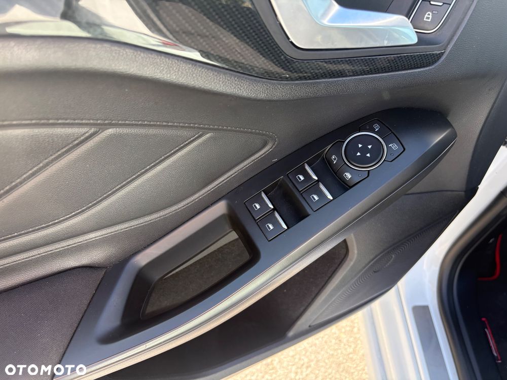 Ford Focus 2.0 EcoBlue ST-Line Business - 19