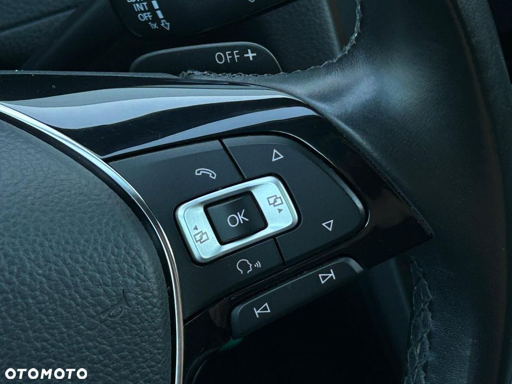 Volkswagen Golf 1.4 TSI BMT Comfortline DSG - 23