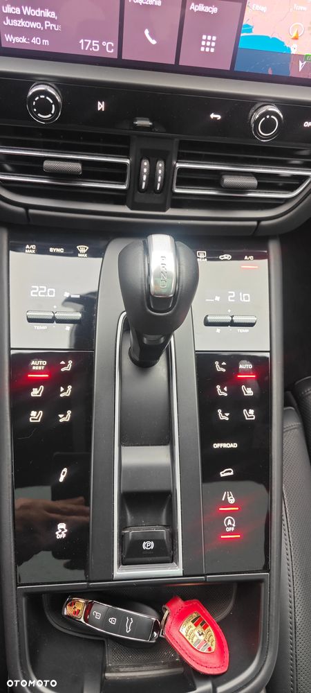 Porsche Macan T - 13