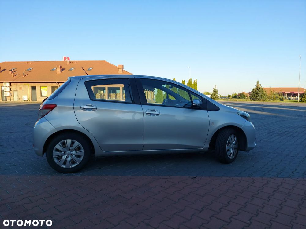 Toyota Yaris 1.0 Luna - 4