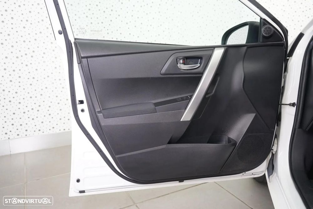 Toyota Auris 1.4 D-4D Comfort - 14