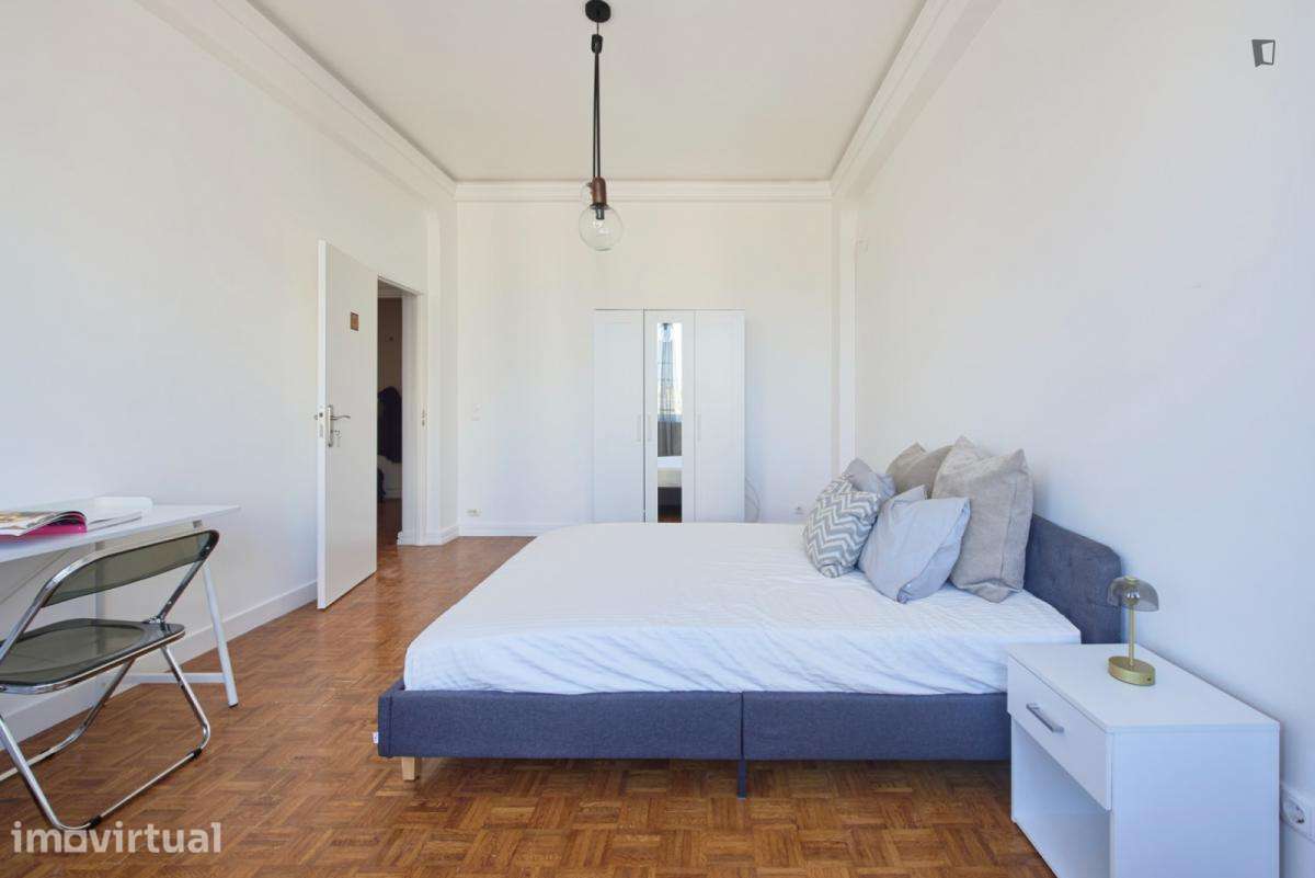 Quarto - localizado em Entrecampos Lisbon - Grande imagem: 4/35