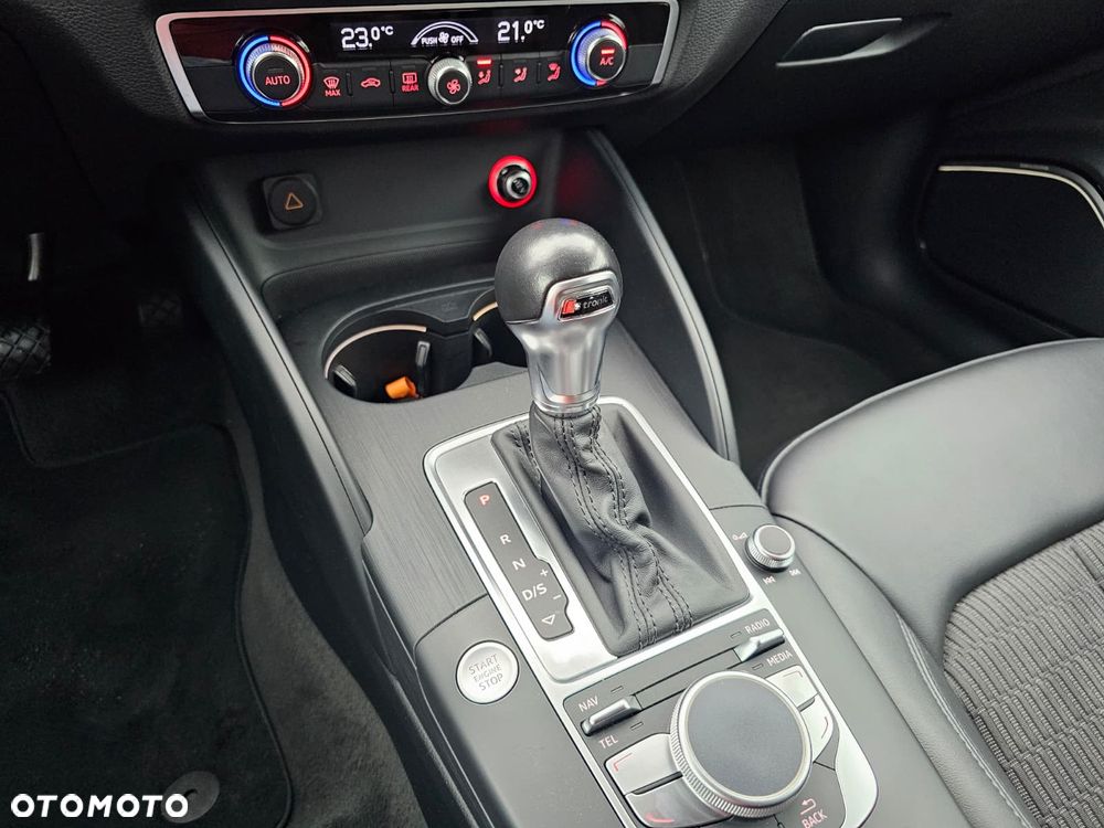 Audi A3 Sportback 2.0 TDI (clean diesel) quattro S tronic Ambition - 39