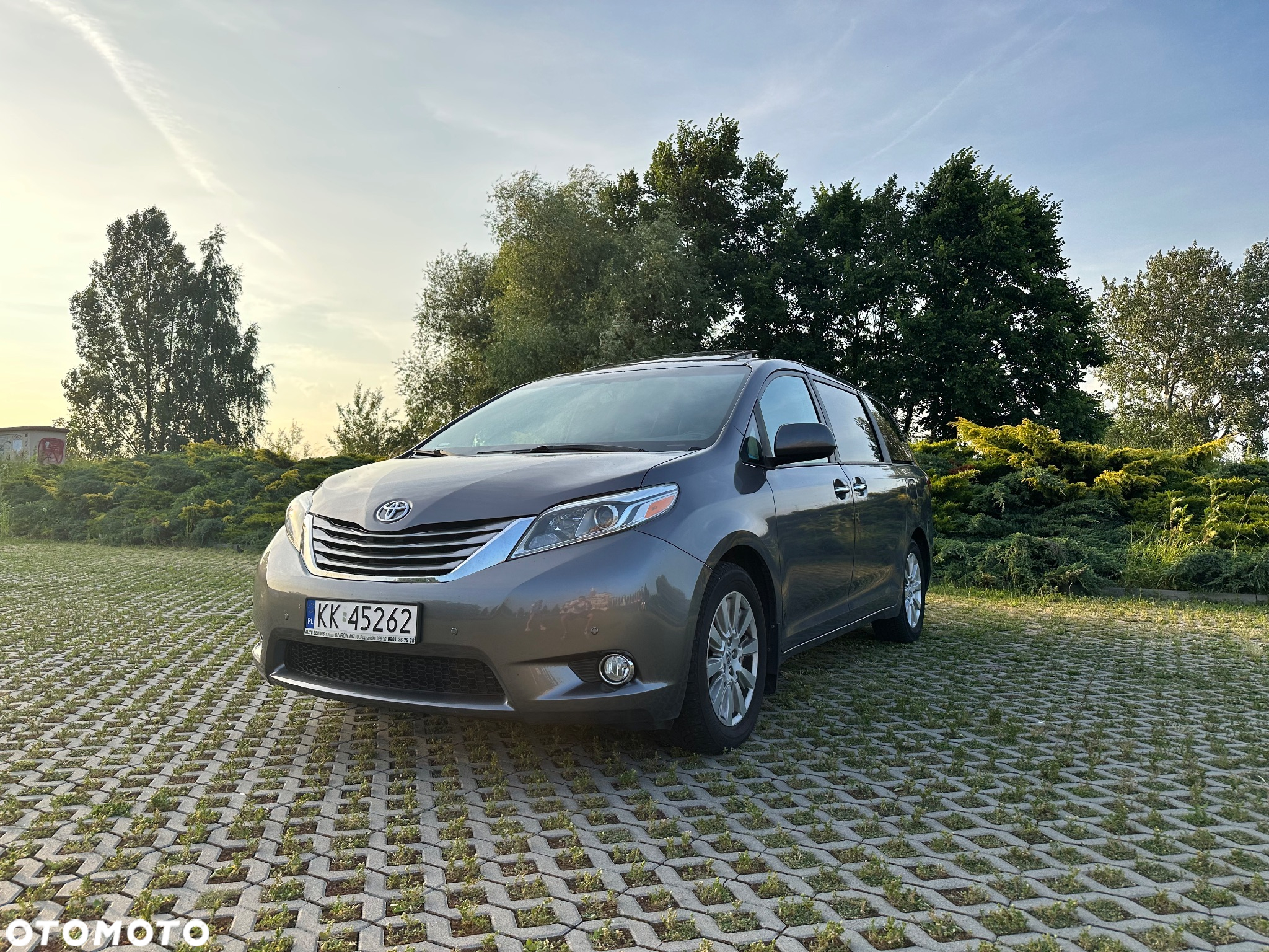 Toyota Sienna 3.5 V6 XLE AWD - 10