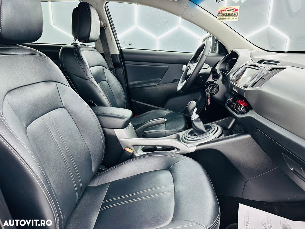 Kia Sportage 1.7 CRDI 2WD Dream-Team Edition - 19