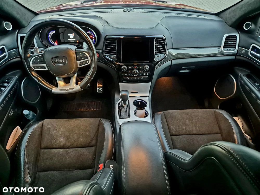 Jeep Grand Cherokee - 13
