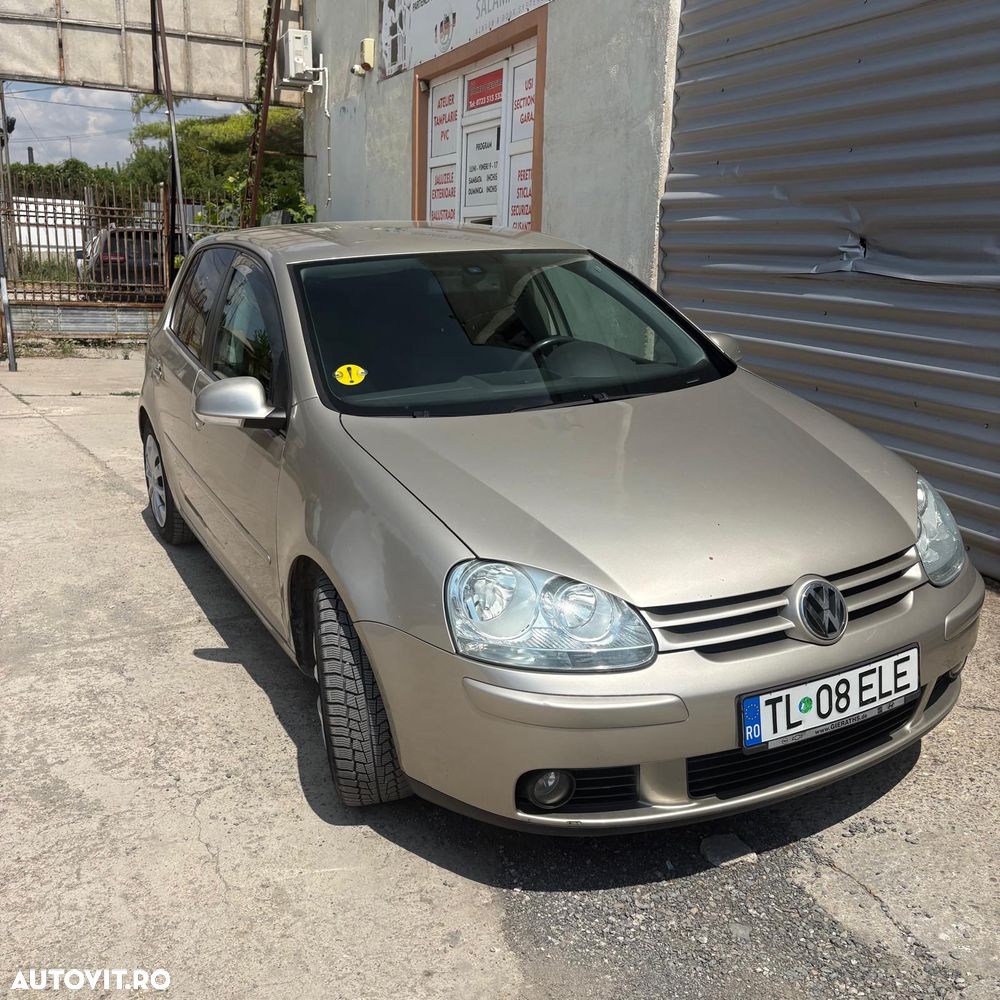 Volkswagen Golf - 2