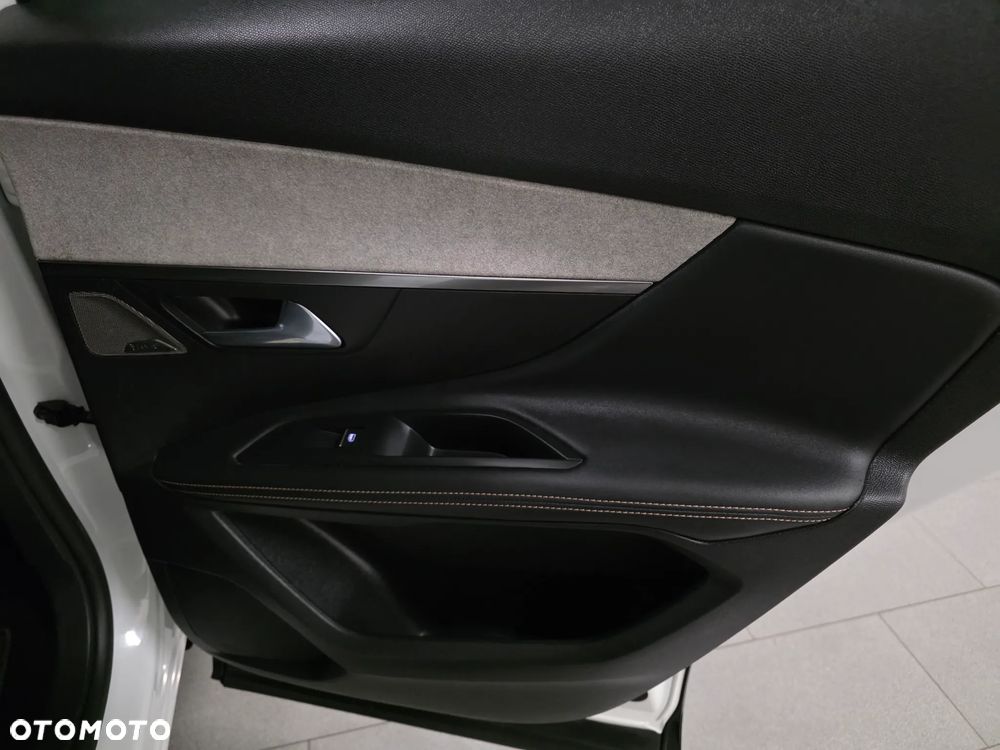 Peugeot 3008 BlueHDi 130 Stop & Start EAT8 GT - 25