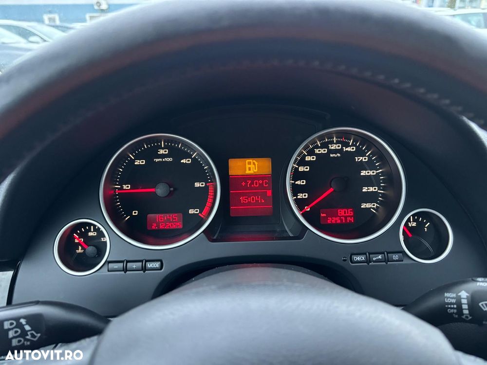 Seat Exeo 2.0 TDI CR Sport - 12