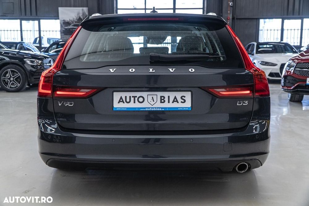 Volvo V90 D3 Geartronic Momentum Pro - 26