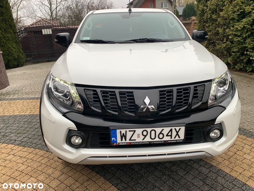 Mitsubishi L200 2.4 d DC Instyle Premiere Edition - 21