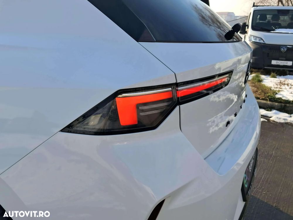 Opel Astra 1.2L Turbo Start/Stop AT8 GS - 19