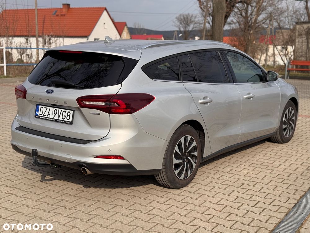 Ford Focus 1.0 EcoBoost Hybrid TITANIUM - 10