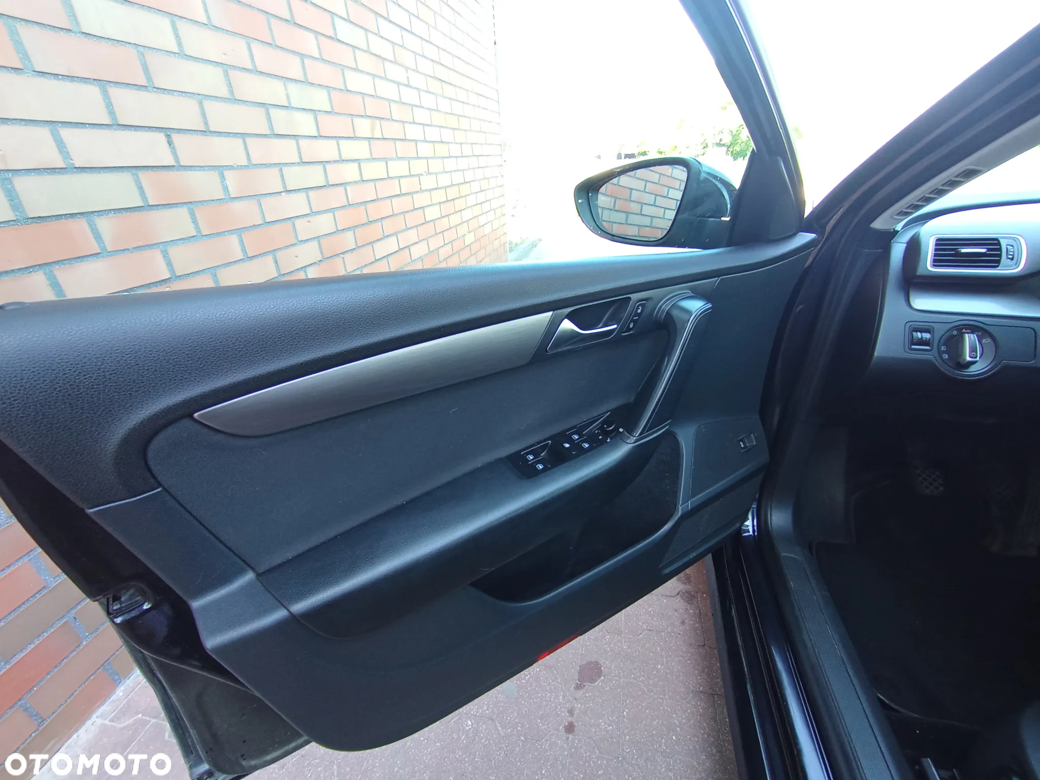 Volkswagen Passat 2.0 TDI Comfortline - 14