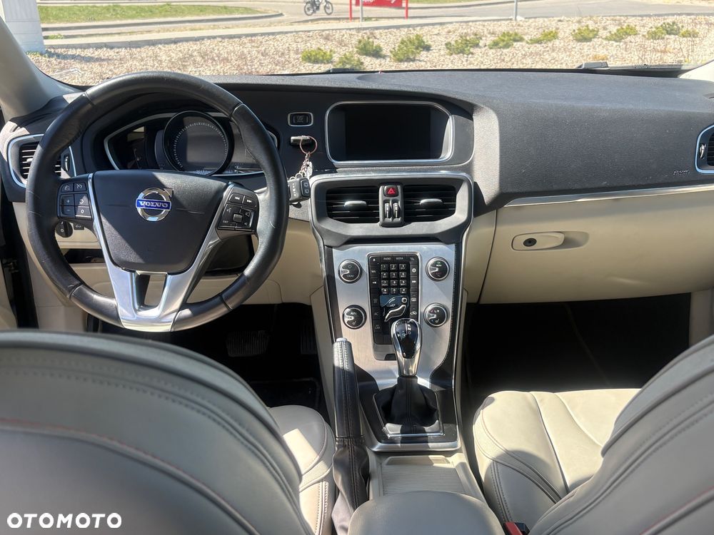 Volvo V40 D2 Drive-E Ocean Race - 7