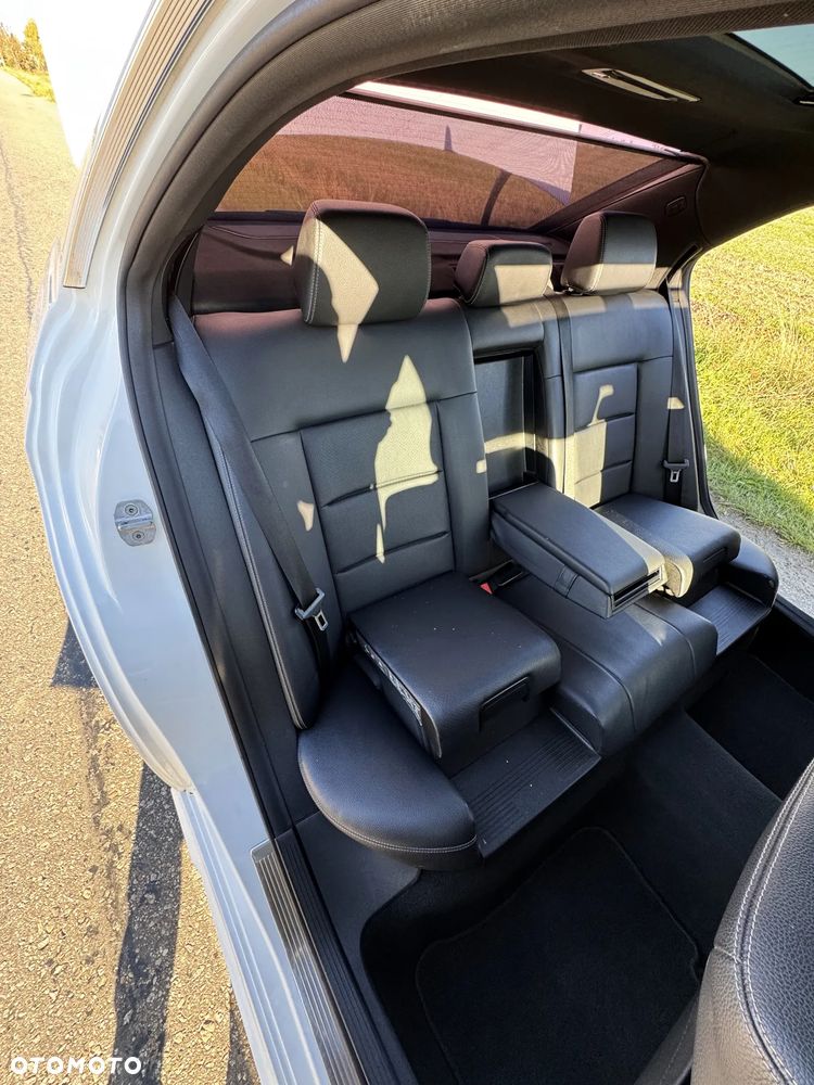 Mercedes-Benz Klasa E 220 BlueTEC 9G-TRONIC Avantgarde - 27