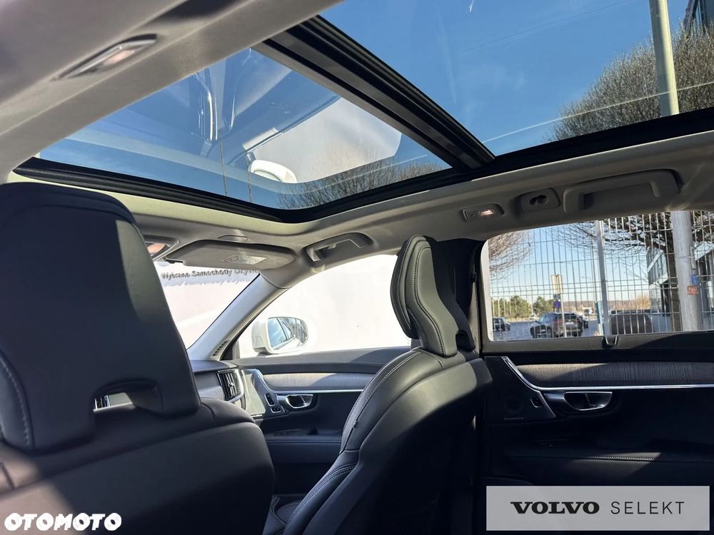 Volvo V90 Cross Country B5 B AWD Ultimate - 34