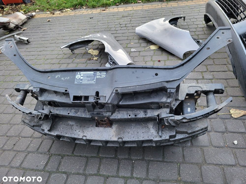 Pas przedni chlodnica klimatyzacji I wody vw golf 5 1.4fsi komplet