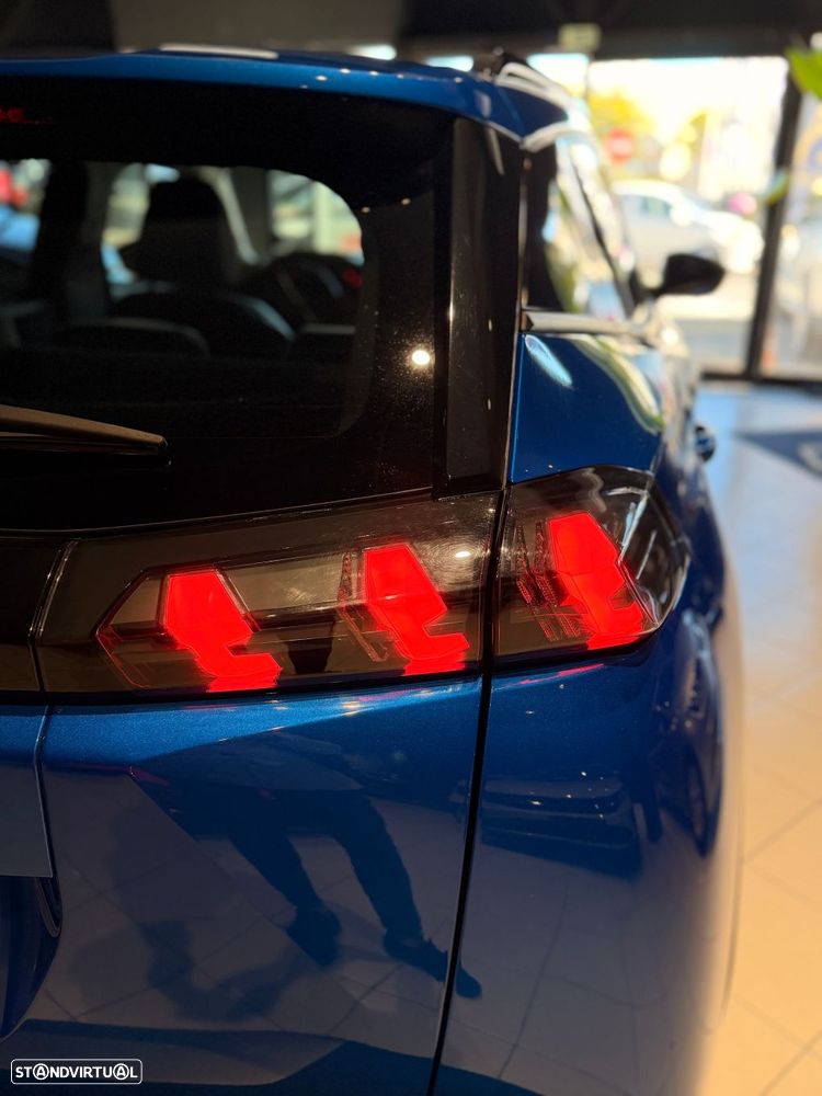 Peugeot 2008 1.2 PureTech Allure Pack - 11