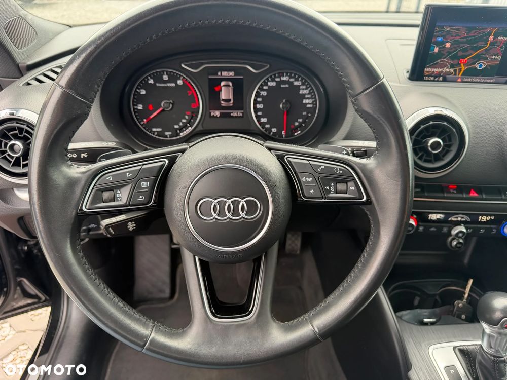 Audi A3 Sportback 30 TFSI S tronic sport - 18