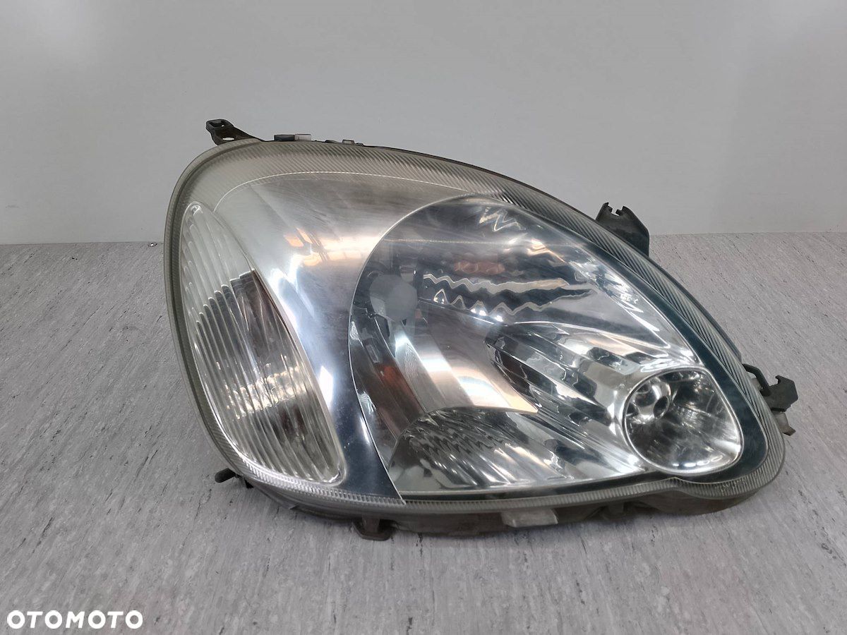 LAMPA PRZÓD PRAWA TOYOTA YARIS I ( 99-05 ) 81110-0D081   89900175 - 1