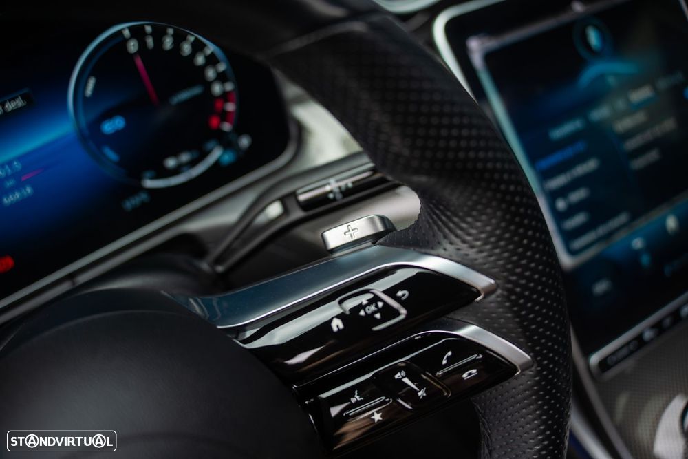 Mercedes-Benz C 300 e T 9G-TRONIC AMG Line - 23