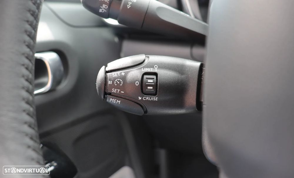 Citroën C3 1.2 PureTech Feel EAT6 - 26