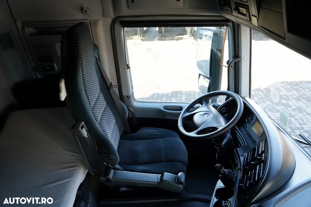 Mercedes-Benz ACTROS 2548 / 6x2 / ÎNĂLȚIME - 6,5 M / PUNTE RELAXABILĂ / TRANSMISIE FASSI / ATINGERE: 10,85 M / PRIMUL SCAUN SPATE / ROTATOARE / FURCĂ PENTRU PALEȚI - 29