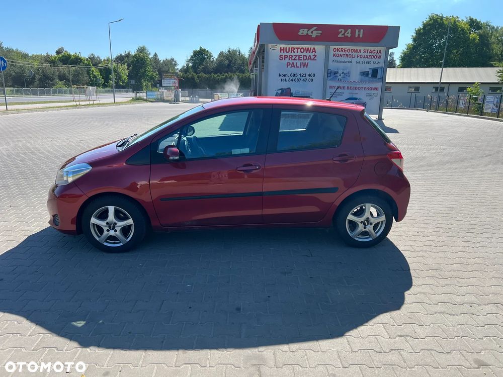Toyota Yaris 1.33 Premium - 6