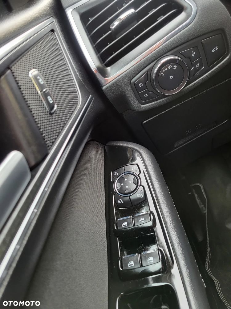 Ford S-Max 2.0 EcoBlue Titanium - 20