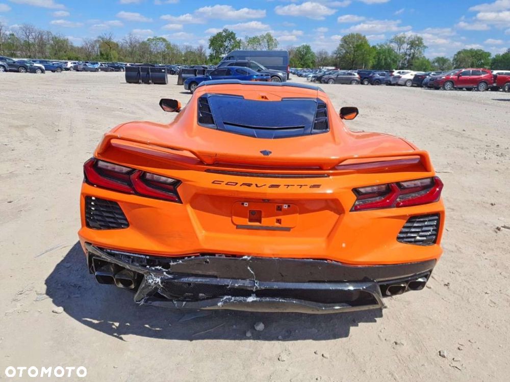 Chevrolet Corvette - 6