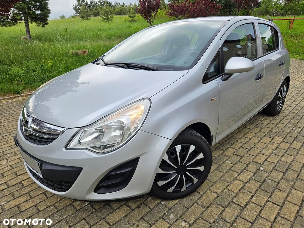 Opel Corsa 1.2 16V Essentia - 2