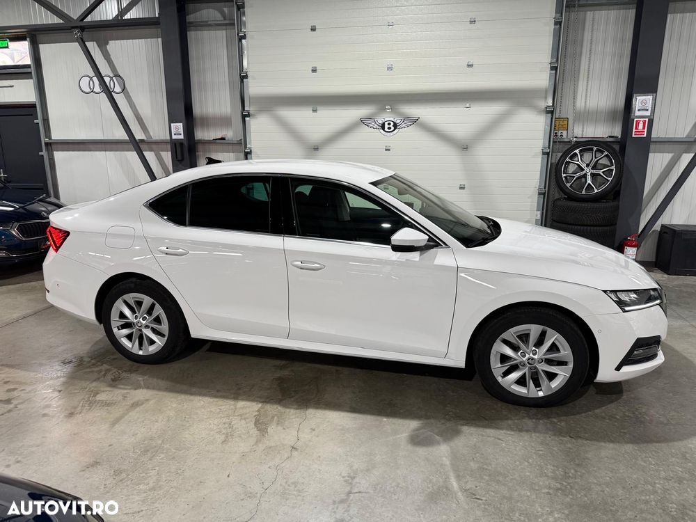 Skoda Octavia 2.0 TDI DSG Style - 30