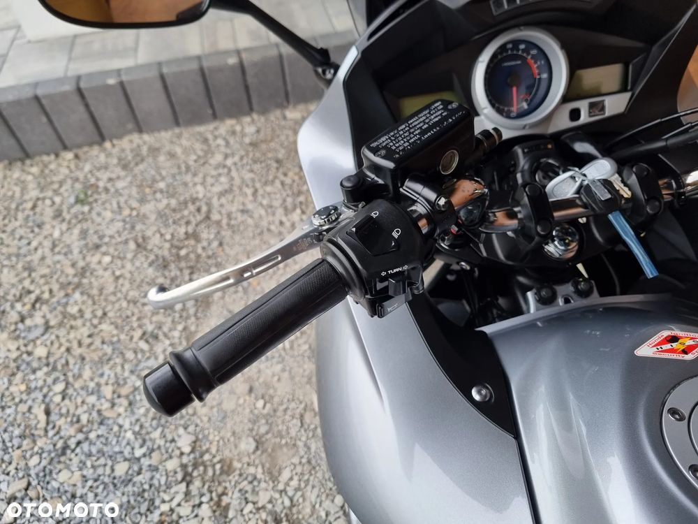Honda CBF - 16