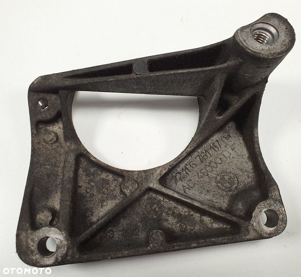 ŁAPA SILNIKA BMW 5 E61 E60 6761117 - 2