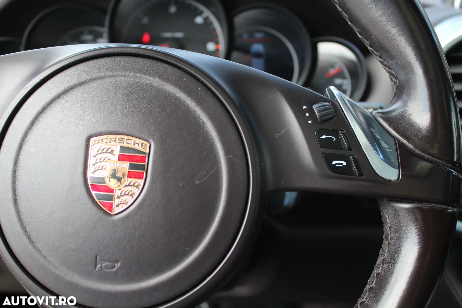 Porsche Cayenne Diesel Platinum Edition - 6