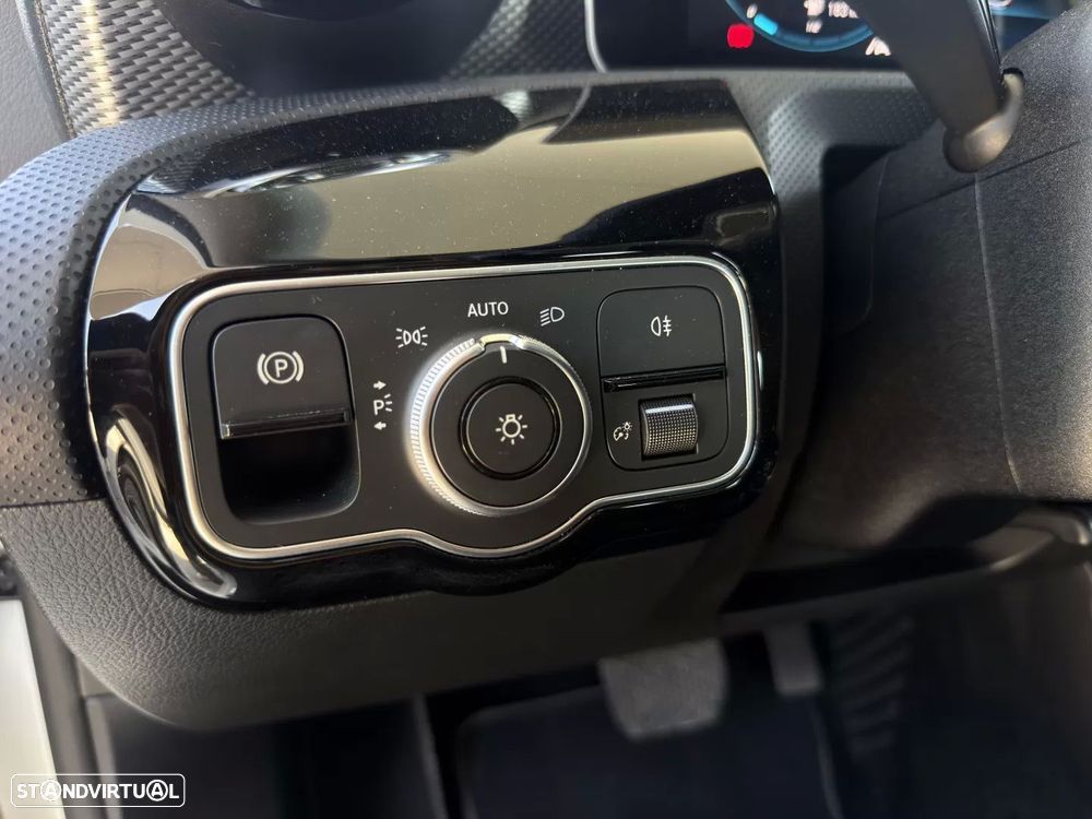 Mercedes-Benz A 180 d Progressive Aut. - 17
