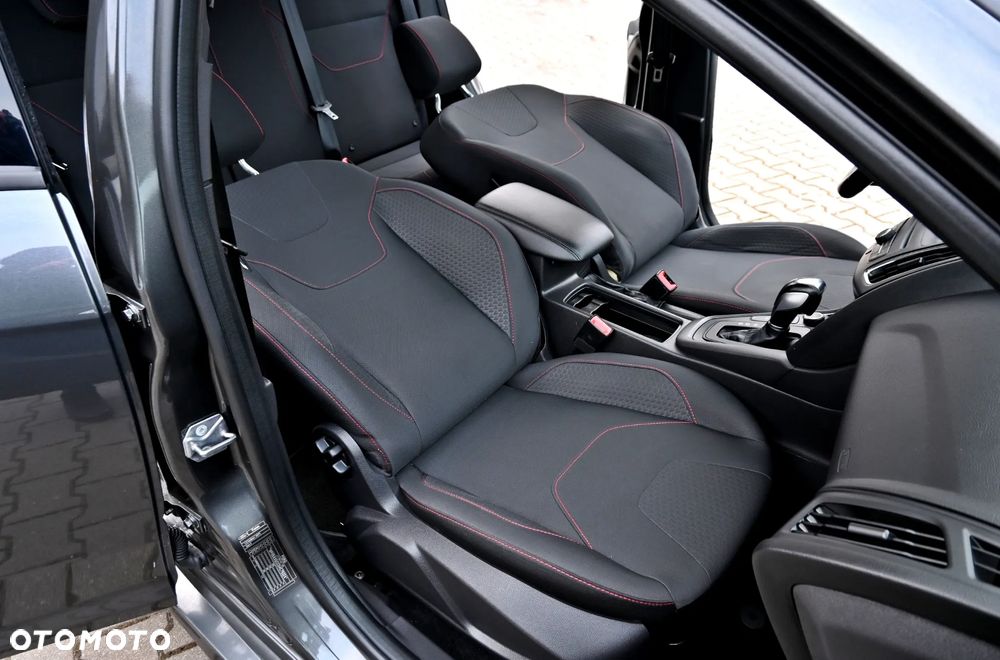 Ford Focus 1.5 EcoBoost ST-Line - 25