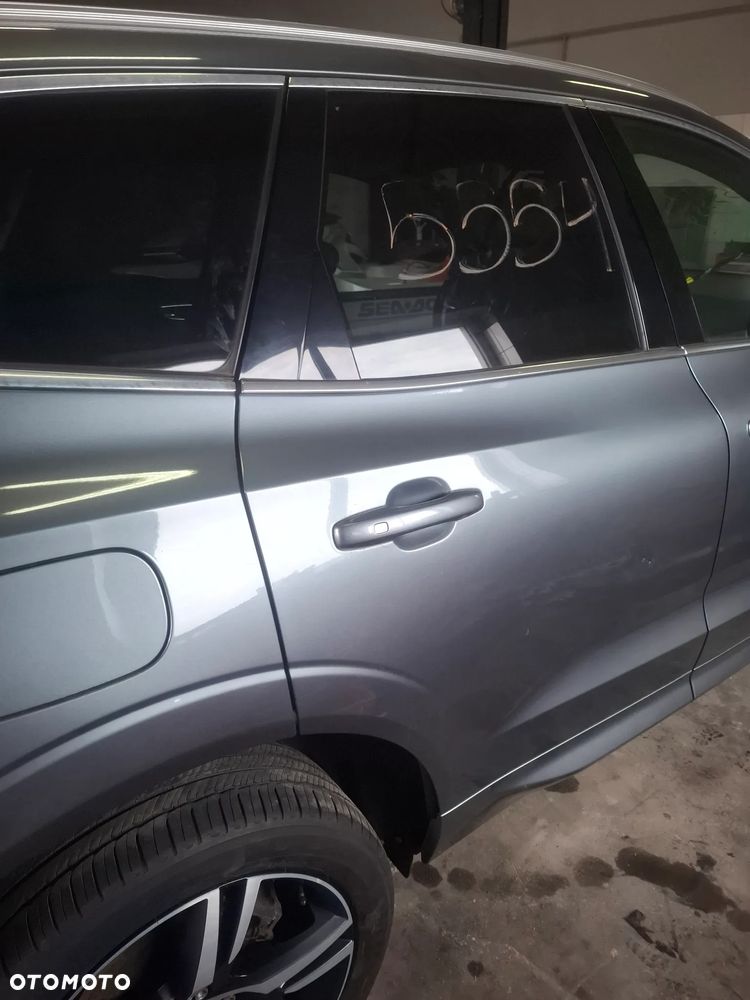 Volvo XC60 II Drzwi lewy tyl kod lakieru 714 - 8