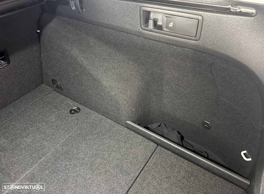 VW Golf Variant 1.6 TDi Highline - 6