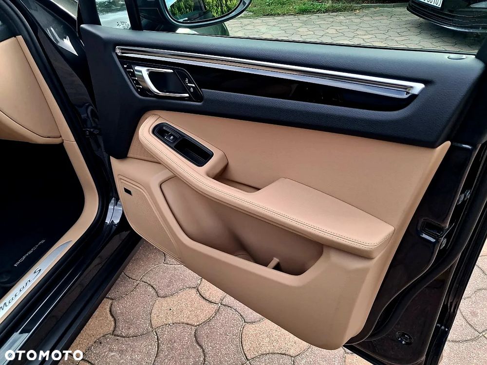 Porsche Macan - 15