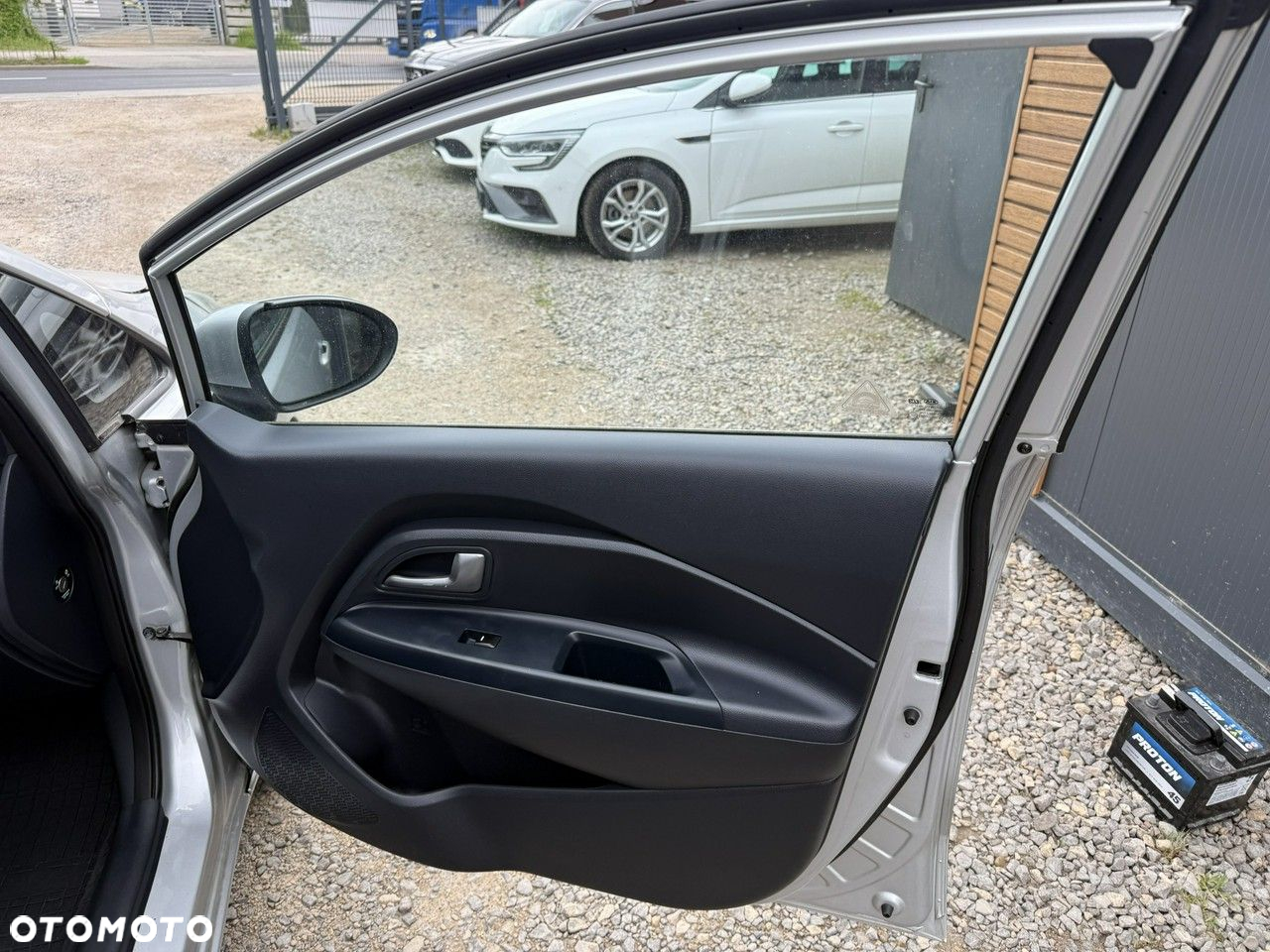 Kia Rio - 17