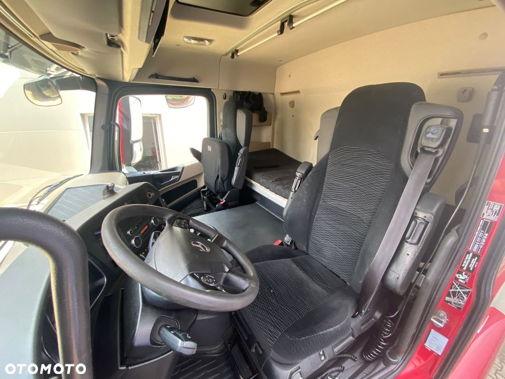 Mercedes-Benz ACTROS 1843 CHŁODNIA / WINDA 1,5T - 24